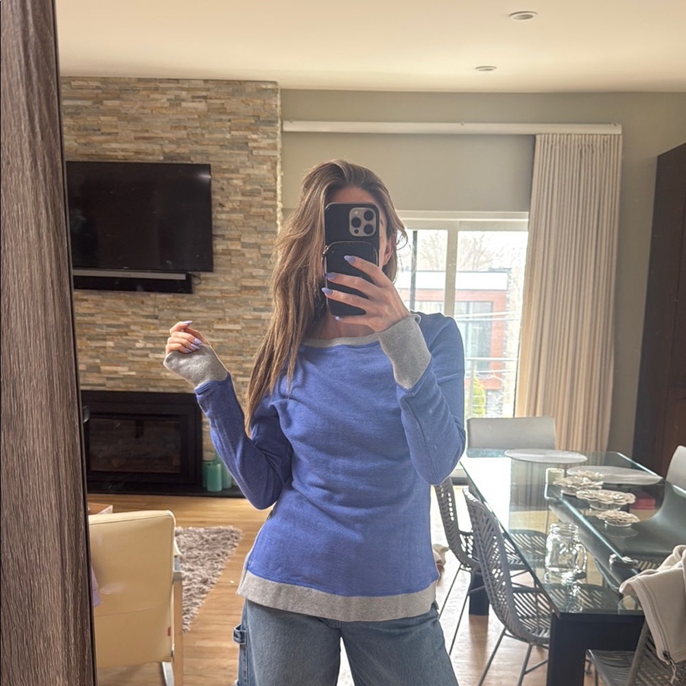 Blue Fitted Crew Neck Sweatshirt